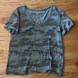 American eagle camo tee